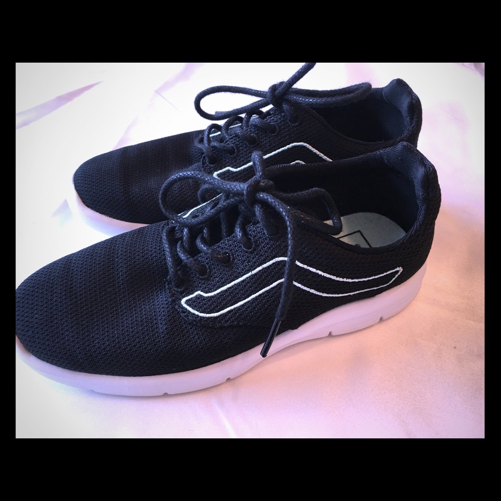 Vans black shoes  size: 3.5